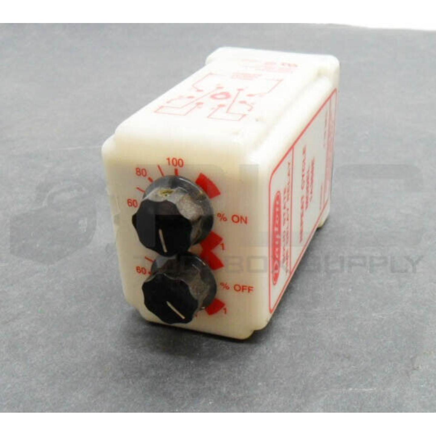 原装供应DAYTON 1A366E 固态延时继电器,延时范围 0.1-10 秒,12
