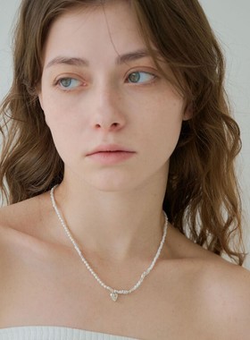 LUCA复古金属风项链锁骨链女吊坠精致款颈链法式项链2024新款爆款