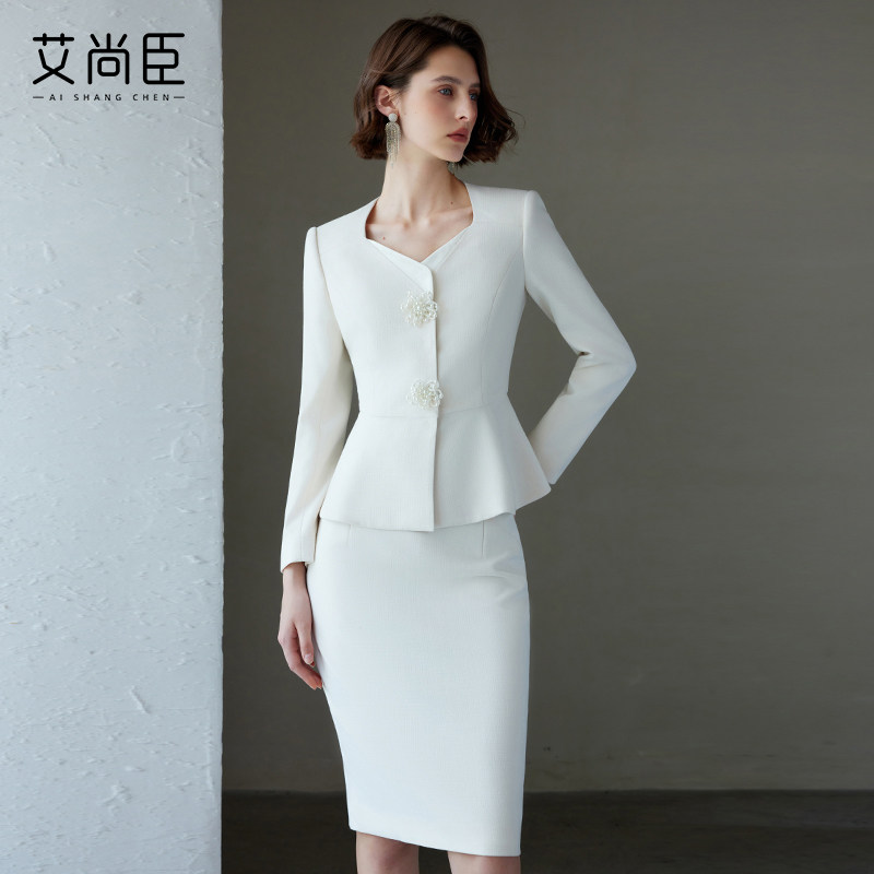 艾尚臣小香风干练气质女装2026新款超好看穿搭独特上衣职业套装裙