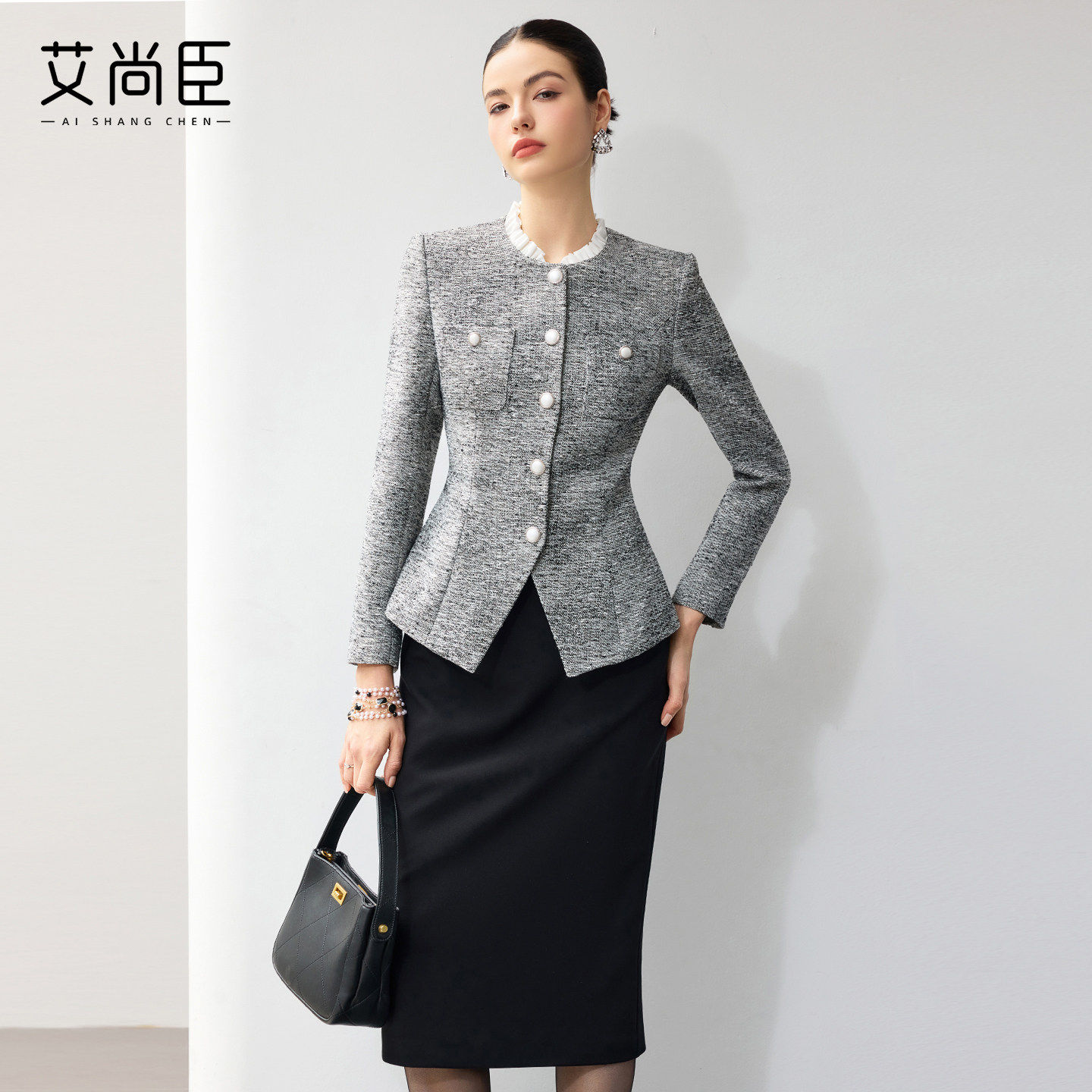 艾尚臣轻奢小香风西装套装女春季2026新款通勤优雅长袖西服两件套