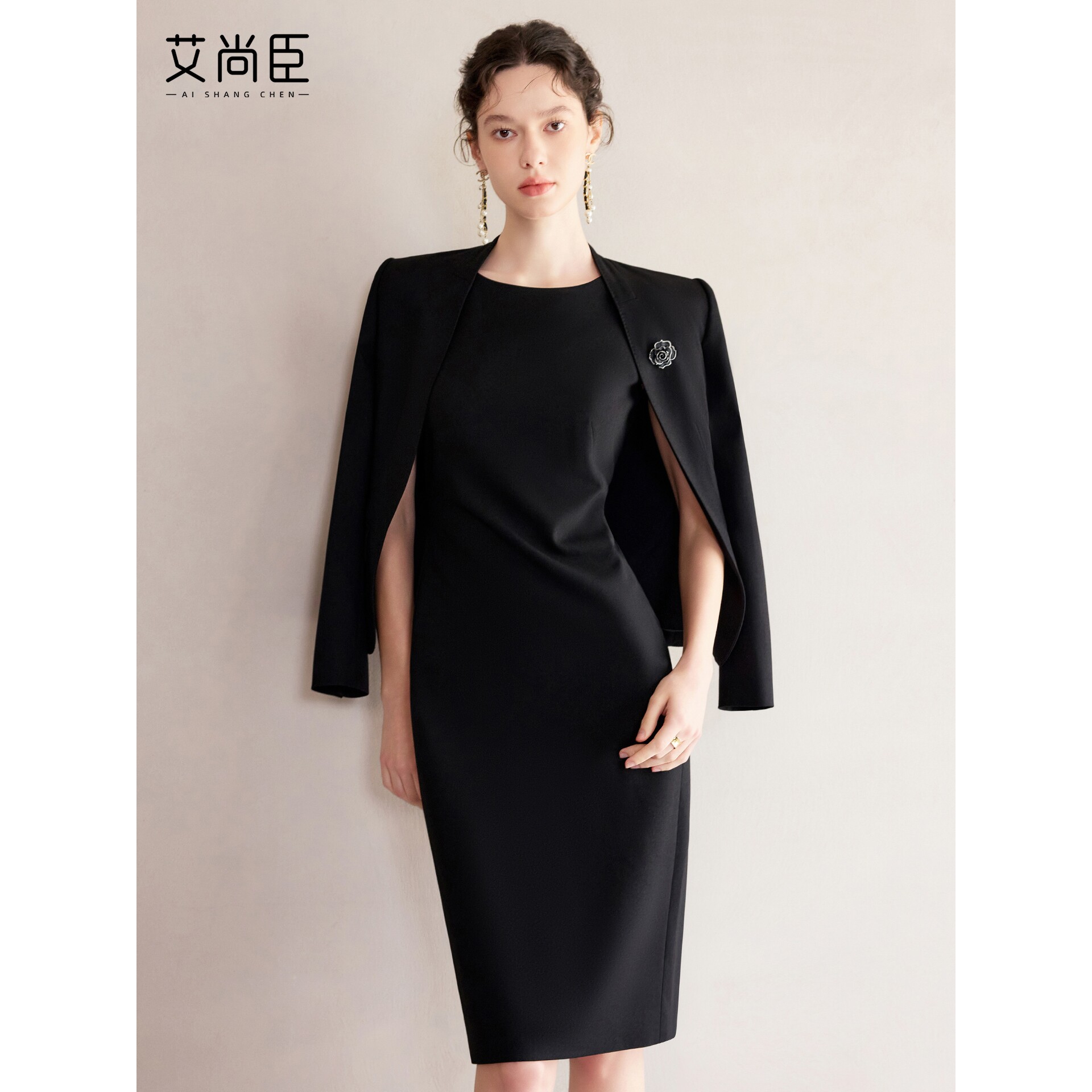 艾尚臣黑色西装外套女早秋气质名媛轻职场正装青果领商务西服套装