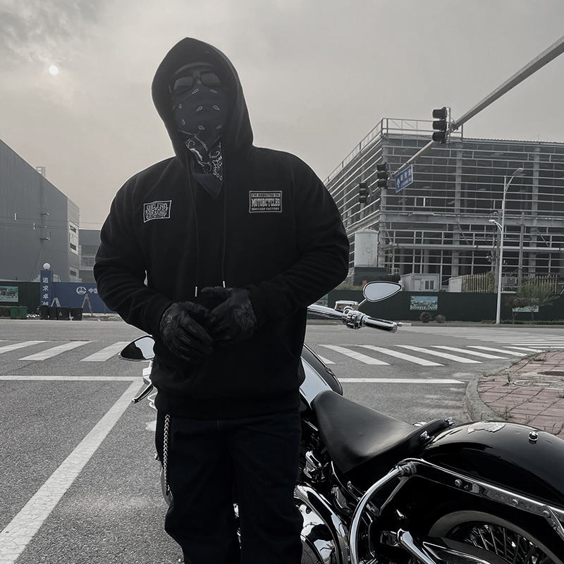 核爆炸哈雷机车骑士徽章花体字印花黑色春秋冬季休闲连帽男士卫衣