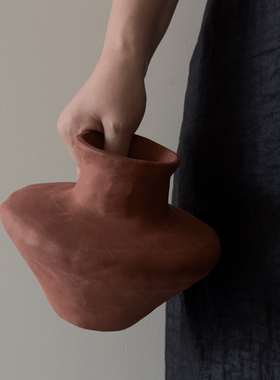 侘寂风高级感砖红色陶瓷花瓶摆件客厅餐桌艺术插花瓶家居装饰品