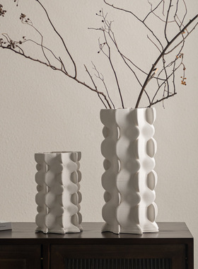 侘寂风白色艺术感陶瓷花瓶玄关客厅插花器创意几何形设计家居花瓶