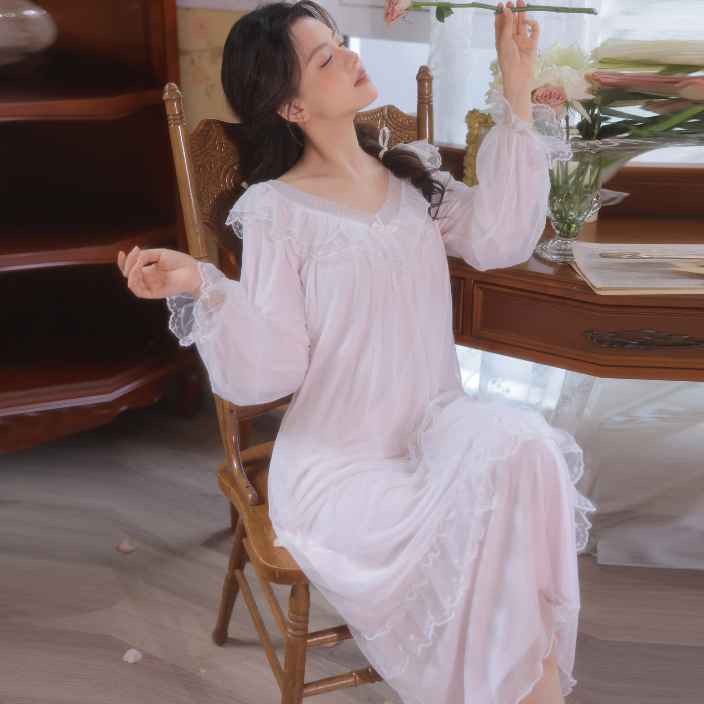 法式宫廷风莫代尔长袖睡裙女款2026新款冬高级感睡衣女秋长款蕾丝