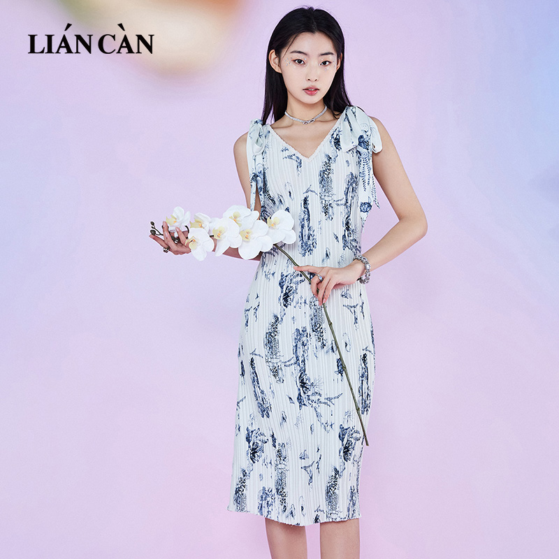 莲灿2025夏V领贴花边无袖连衣裙