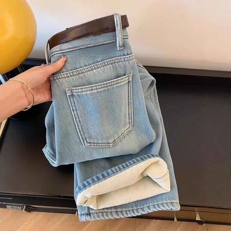 港风宽松浅蓝色加绒直筒牛仔裤女秋冬高腰垂感显瘦阔腿加厚长裤子