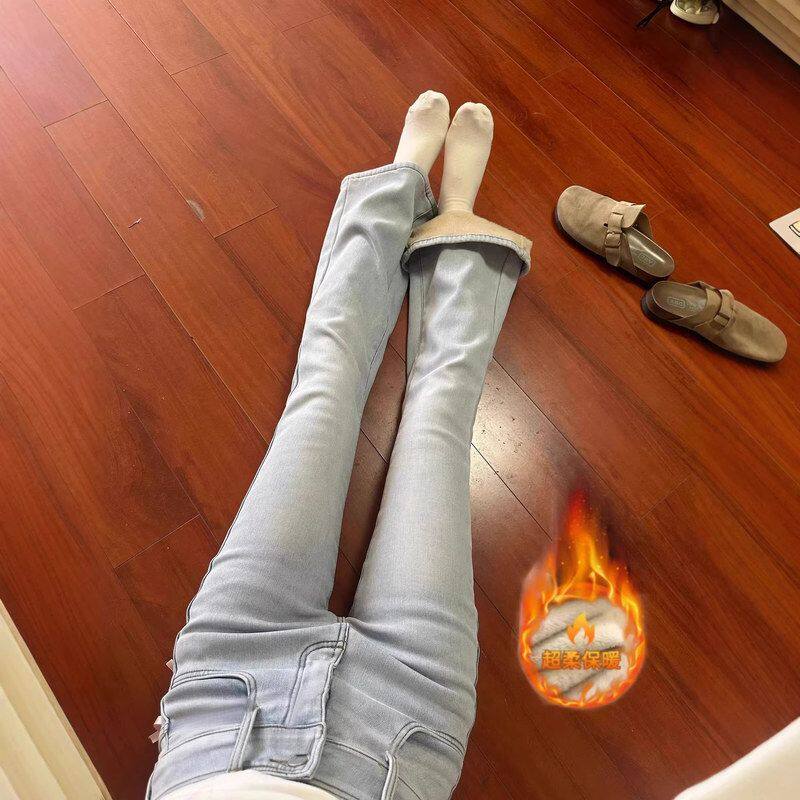浅蓝色加绒保暖微喇叭牛仔裤女秋冬新款高腰弹力修身小个子马蹄裤