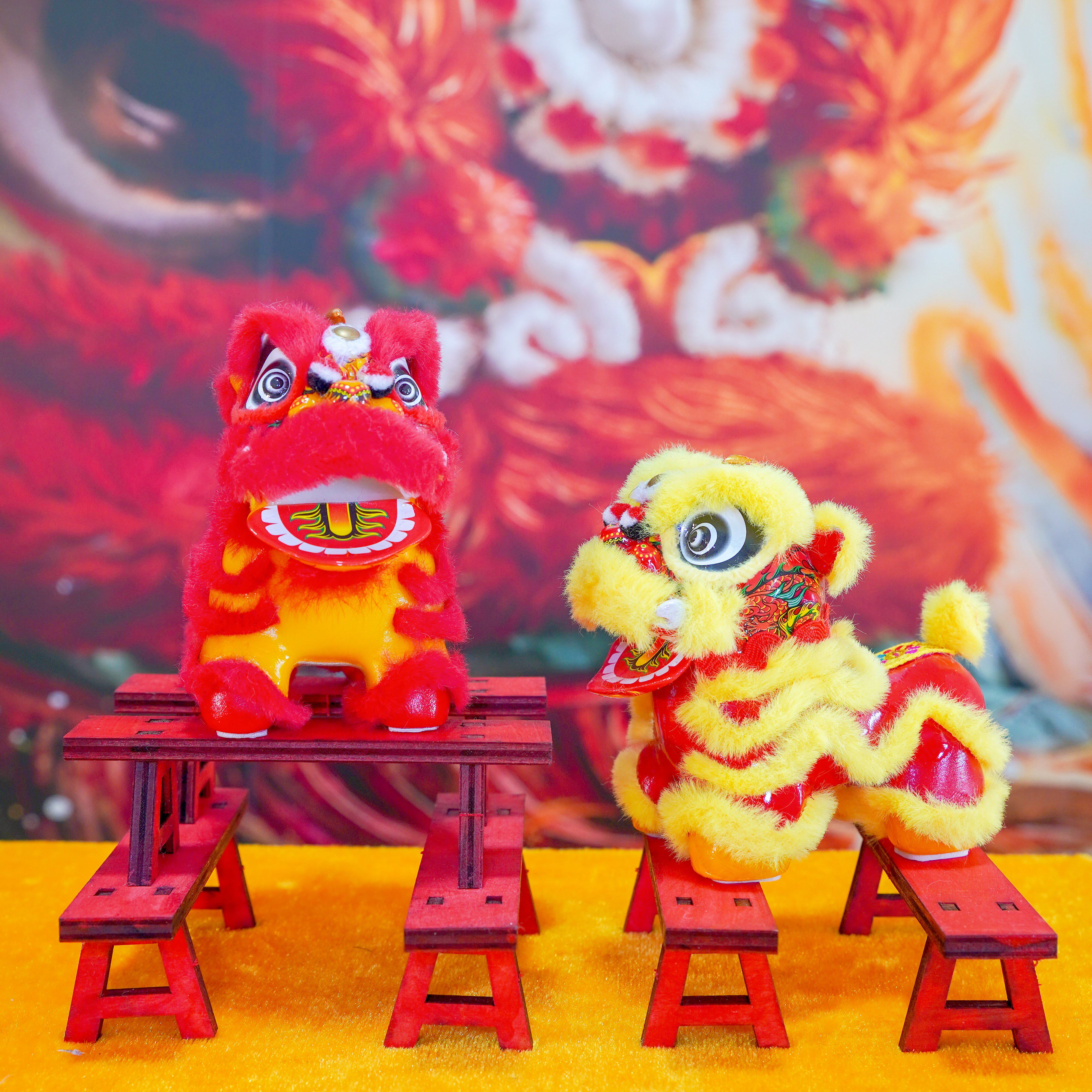 雄狮少年国潮醒狮狮子舞狮汽车车载中控小摆件装饰保平安招财摆件