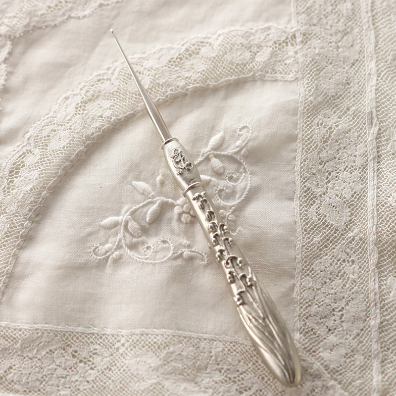 79-599 Lily of the Valley Lace Needle 安娜洛铃兰蕾丝钩针