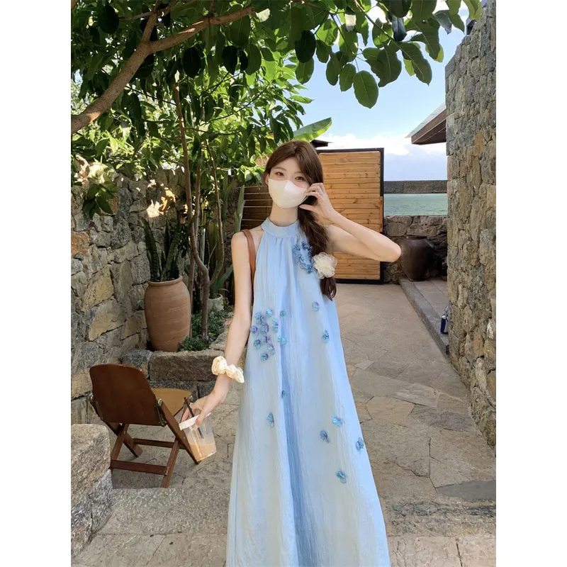 碎花吊带袖连衣裙新款法式夏季海边百搭度假长裙年轻遮肚子女