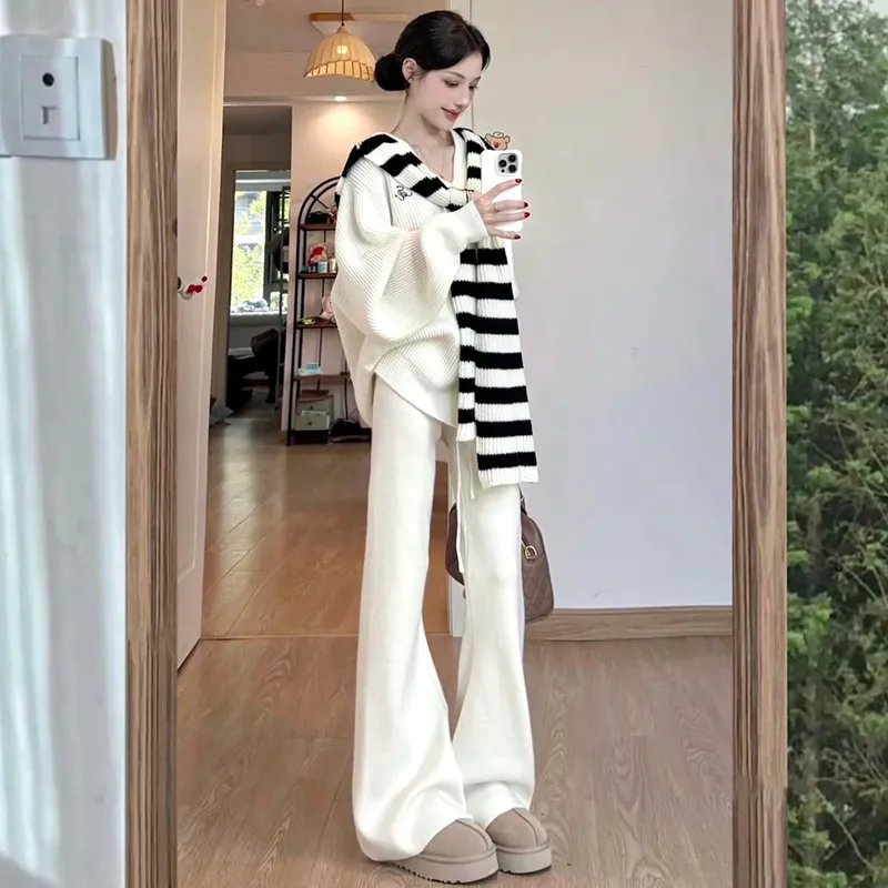 美式白色喇叭裤女秋冬新款高腰显瘦修身休闲加绒卫裤小个子运动裤