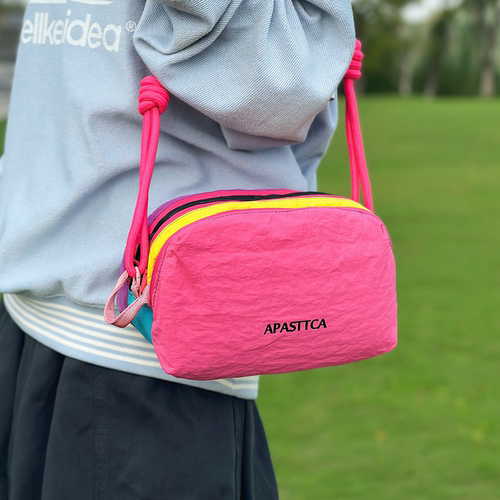 多巴胺撞色小方包女轻便多口袋单肩斜挎包化妆品收纳包笔刷收纳包