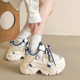 老爹鞋厚底增高女鞋巨好看2026年超火的鞋子女小个子显高女款百搭