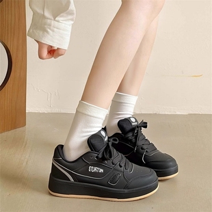 小众板鞋面包鞋学生ins潮百搭小众厚底增高女生鞋子女款黑色女鞋