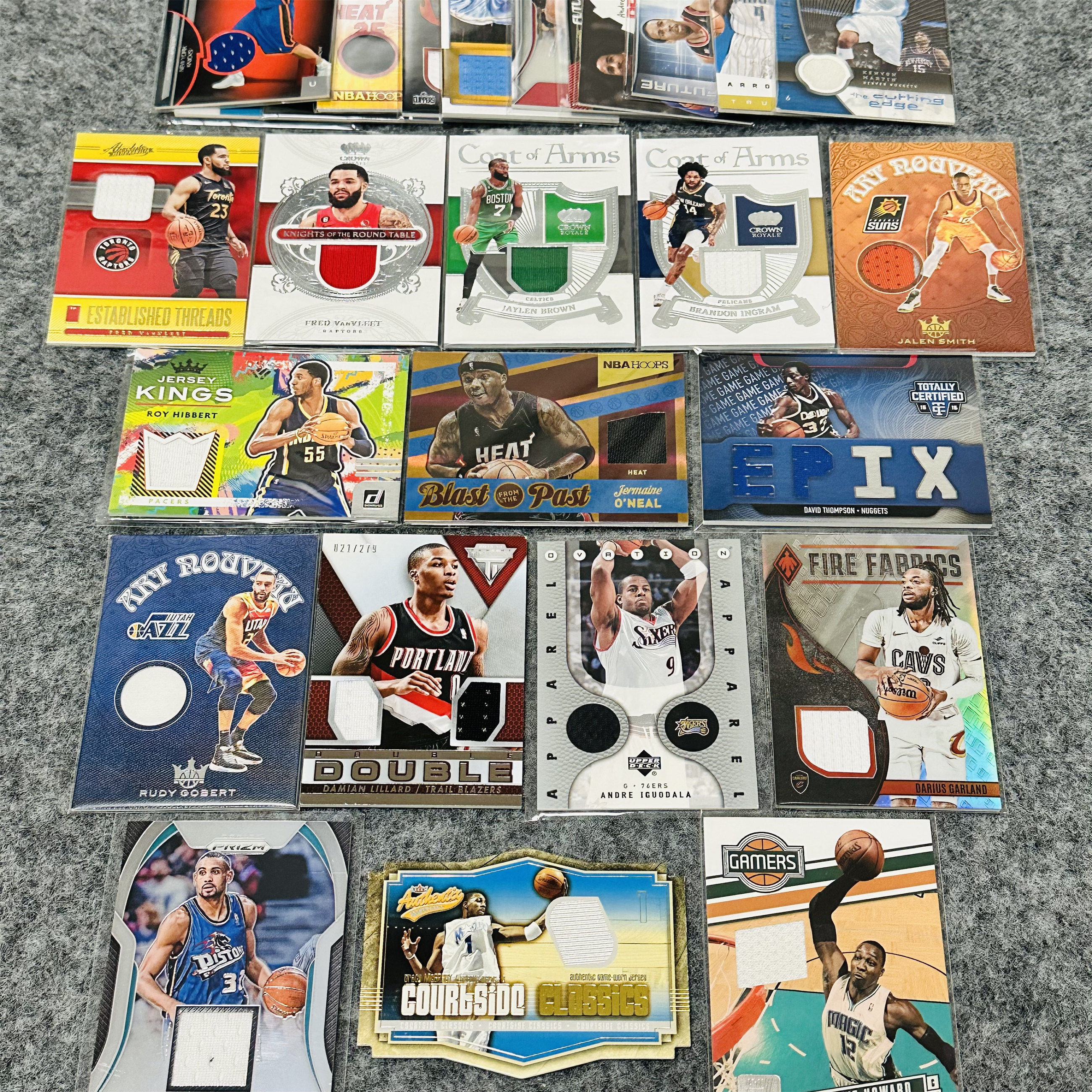 全明星物料亲穿球衣帕尼尼球星卡