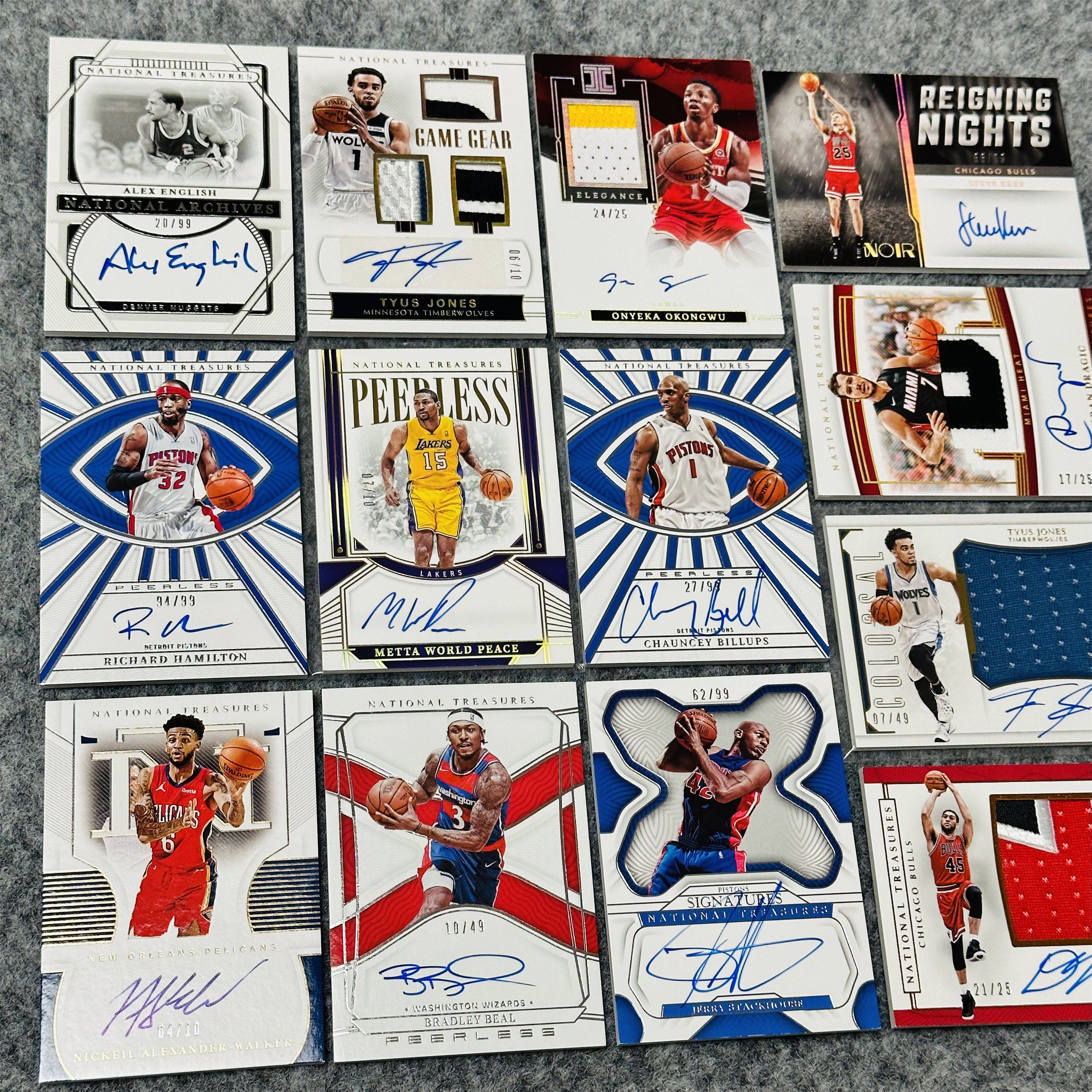 高端卡签NBA球星卡Panini帕尼尼图片