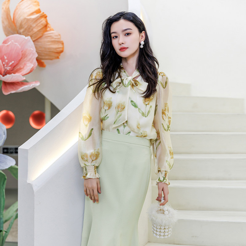 Lucidy/鲁思蒂长袖花衬衫2026新款女春季设计感小众时尚套头上衣