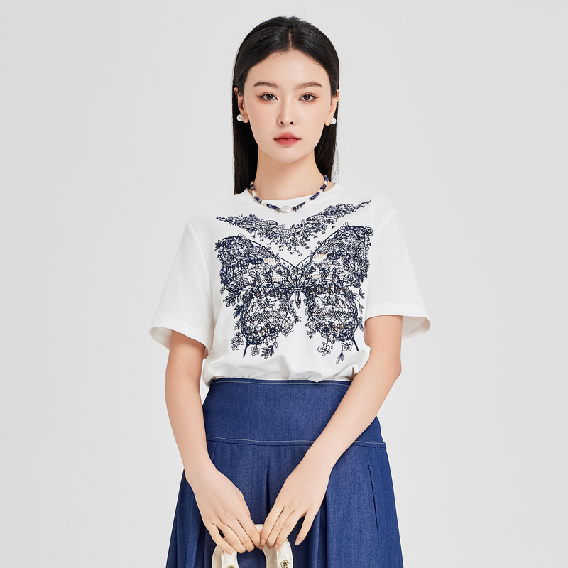 Lucidy/鲁思蒂短袖刺绣T恤2025新款女夏圆领体恤上衣TX03AE56227
