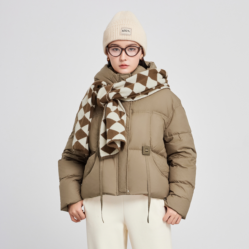 鲁思蒂短款羽绒服连帽白鸭绒外套