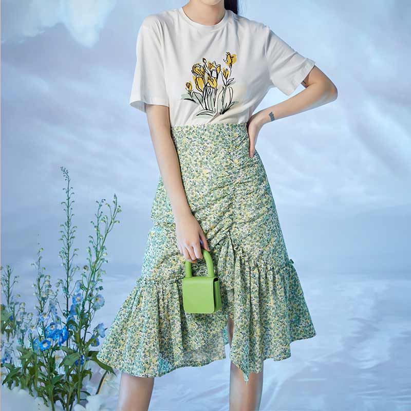Lucidy/鲁思蒂2022夏季新品通勤简约中长款A字裙高腰碎花半身裙女