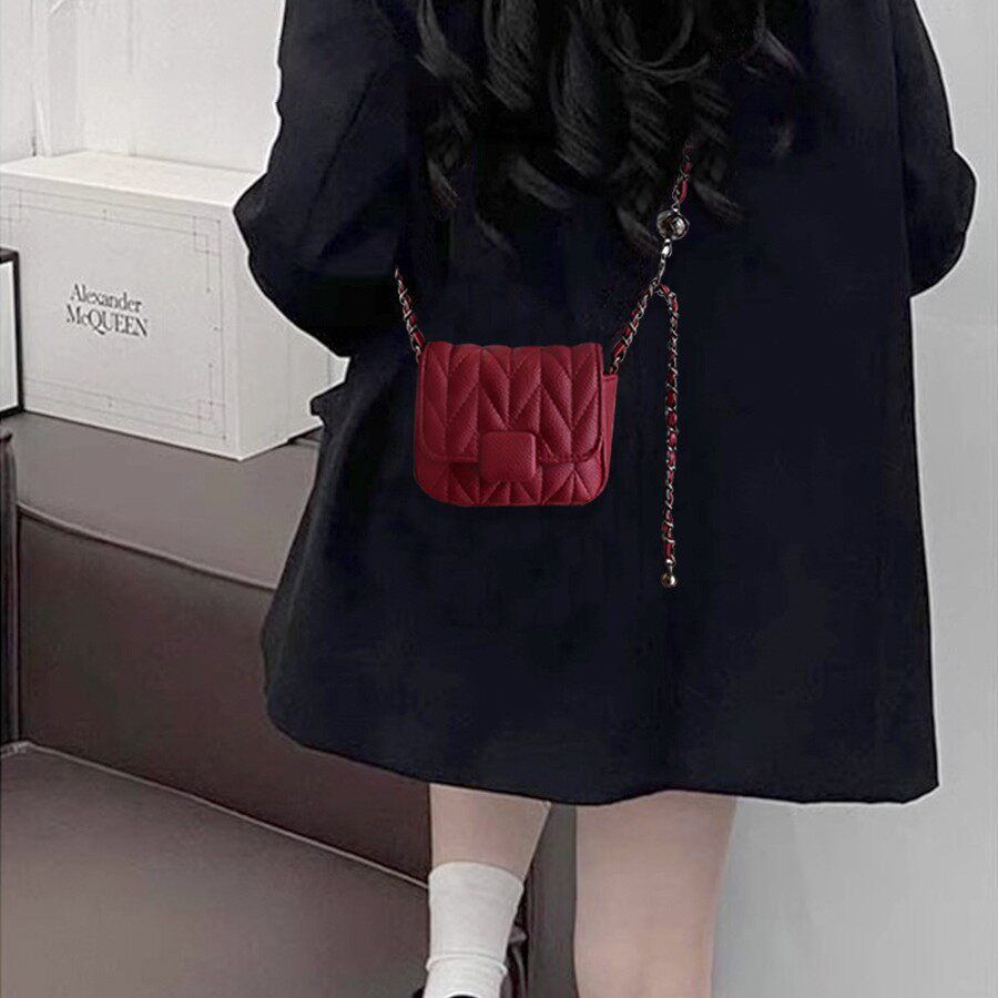 超火红色迷你链条包包女2026新款夏季小巧精致高级感爆款斜挎小包