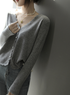 Sorrytin 很简单 很精致 很温柔 手钩花边 V领羊绒针织开衫