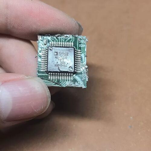 可维修ADW71205WSTZ ADW71205 模数转换器芯片议价