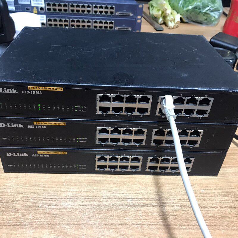可维修友讯D-Link交换机,共3台,DES-1016A,议价