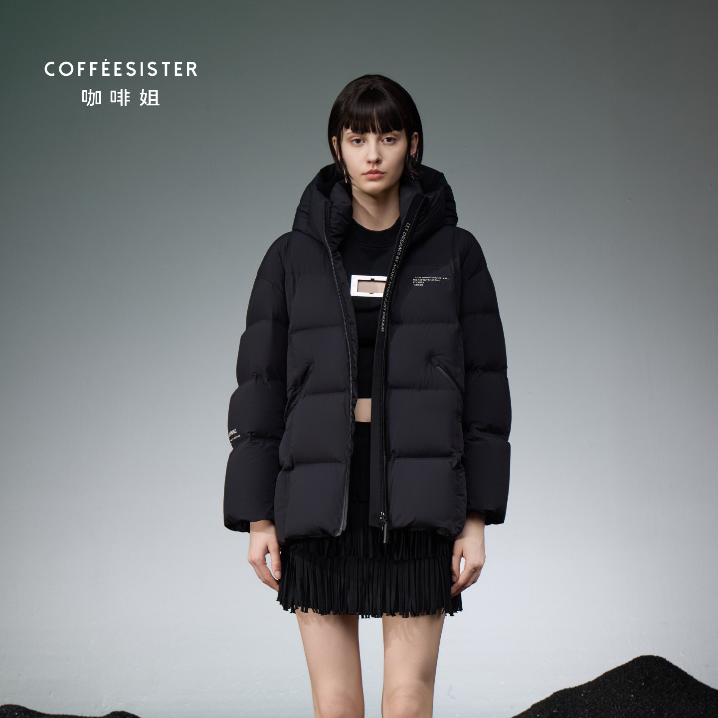 一手长收腰撞色鹅绒服