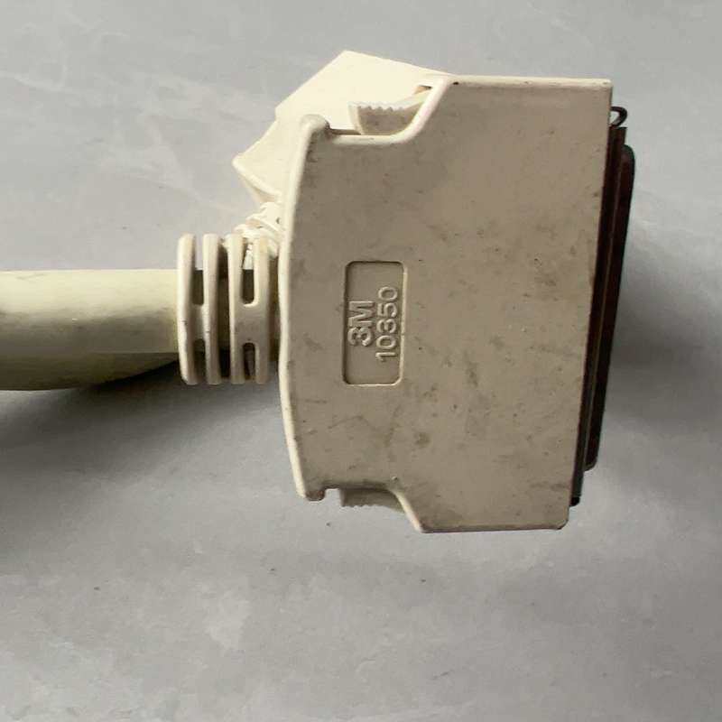 议价3M 10350 SCSI连接线，品，成色还可以，插头接可维修