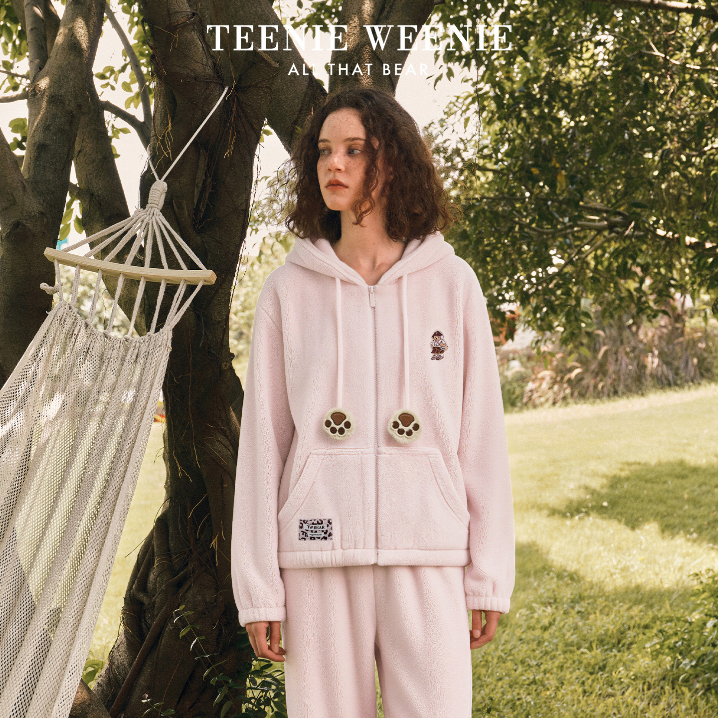 TeenieWeenie小熊冬季加绒睡衣女款2026新款抗静电加厚连帽家居服