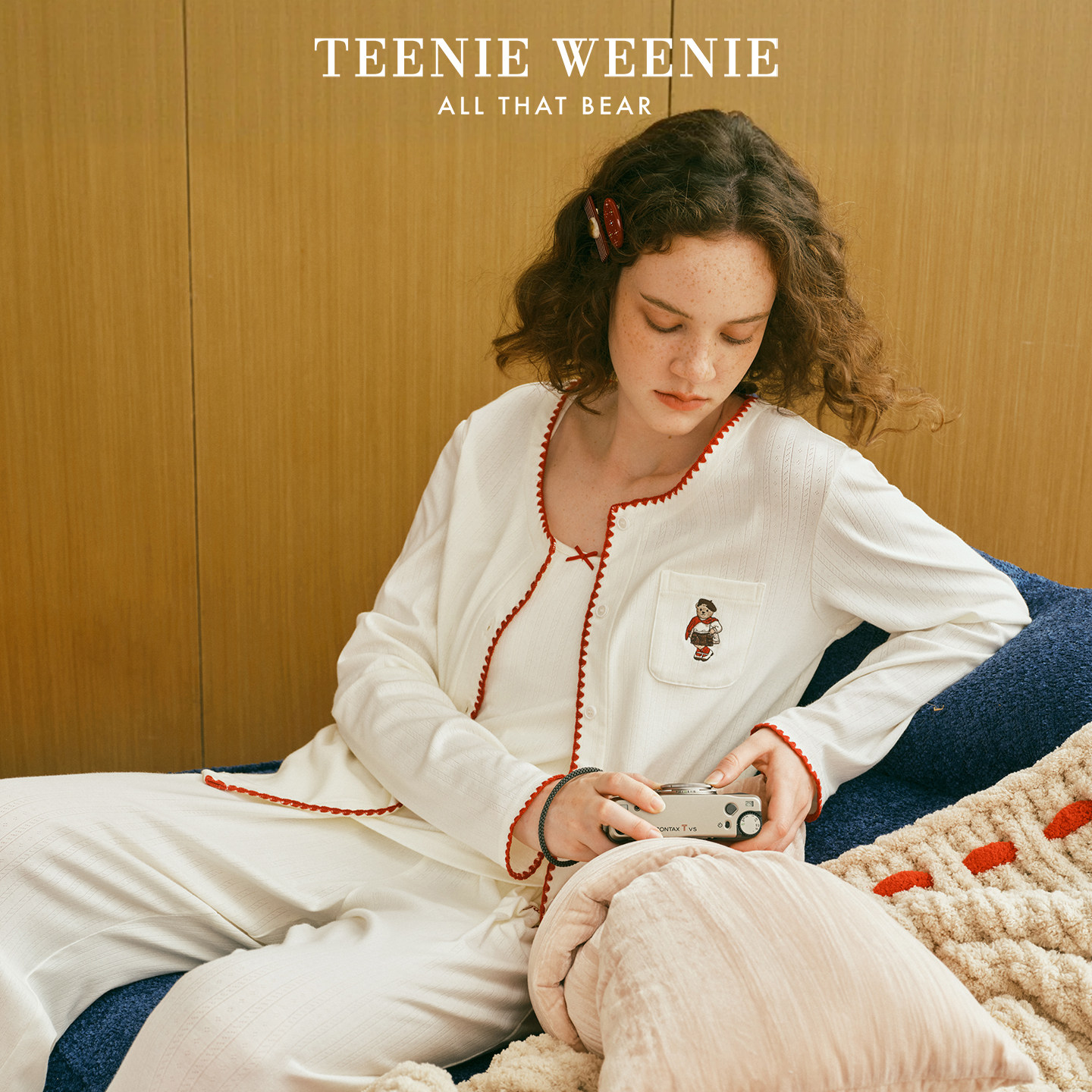 TeenieWeenie睡衣女莱赛尔棉提花春秋新款带胸垫吊带三件套家居服
