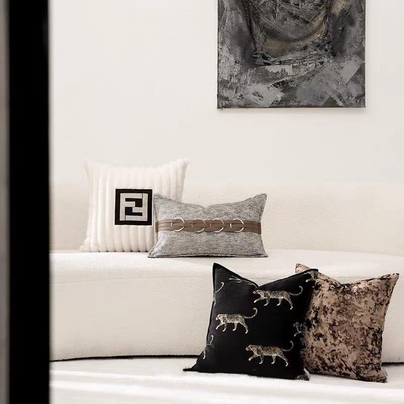 样板房客厅抱枕轻奢简约现代软装沙发靠垫方枕样板间酒店抱枕