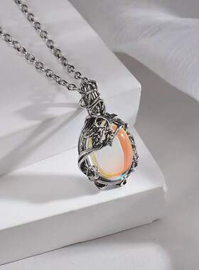 复古波西米亚风项链女小众高级感vintage月光石独特吊坠配饰个性