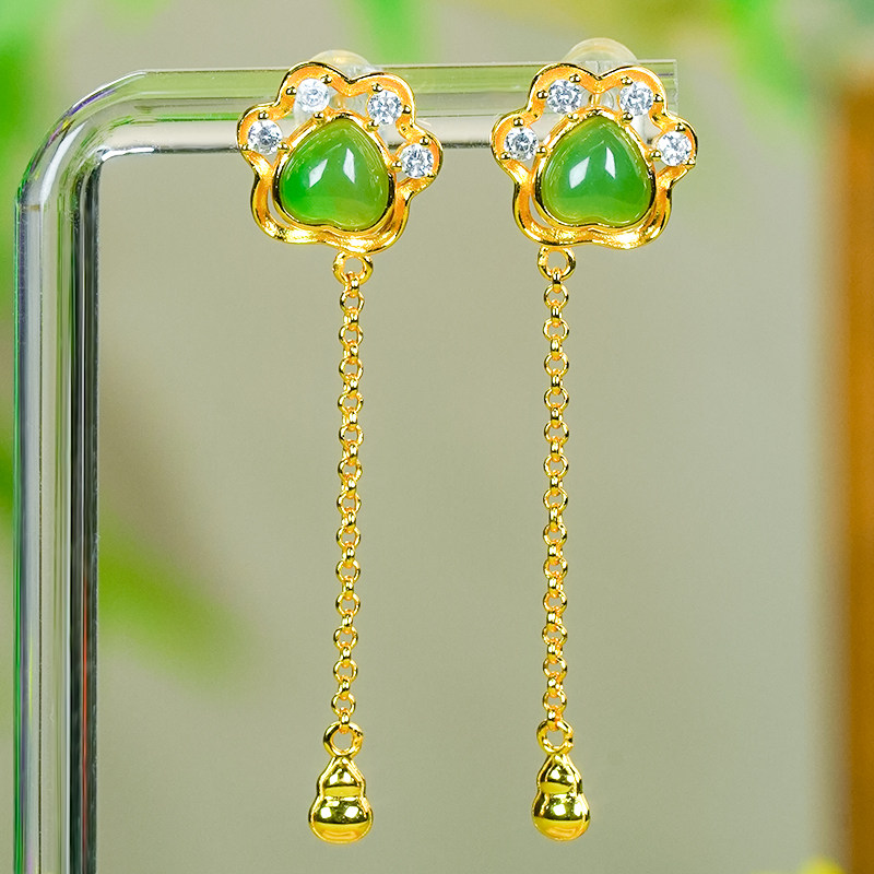 七夕送礼首选精致925银镶嵌天然和田玉小巧百搭碧玉猫爪耳钉耳坠