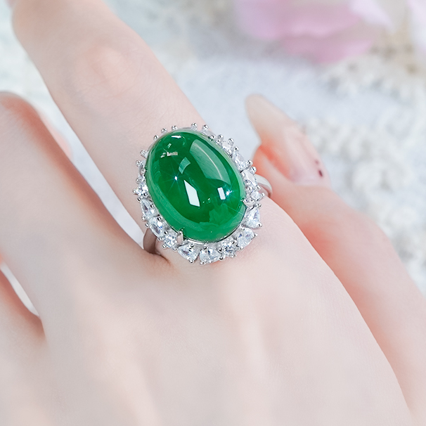 天然珠光翡翠蛋面戒指银镶嵌大气豪镶辣阳绿椭圆翡翠饰品