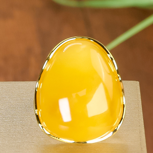 925银镶嵌天然蜜蜡鸡蛋黄大气简约风蜜蜡蛋面戒指送爱人送老婆