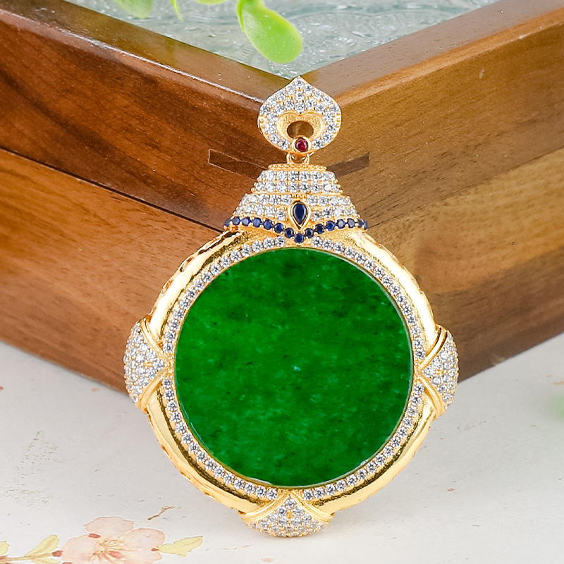 送老婆送爱人时尚大气高级设计感天然辣绿翡翠A货银镶嵌圆牌吊坠