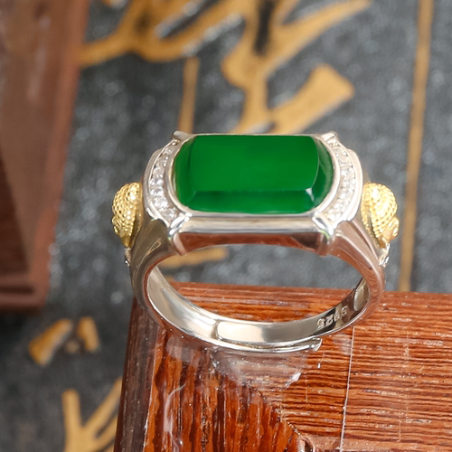 辣绿翡翠a货无事牌双佛头设计感男士大气银镶马鞍戒指（活口）