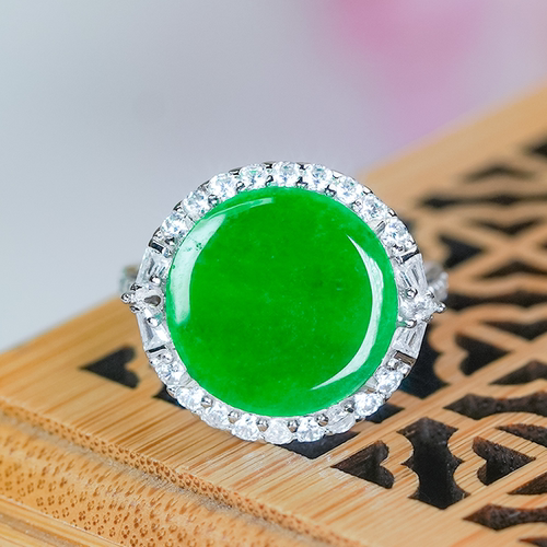 天然翡翠A货银镶嵌精致大气豪镶冰阳绿翡翠龙石大圆牌戒指
