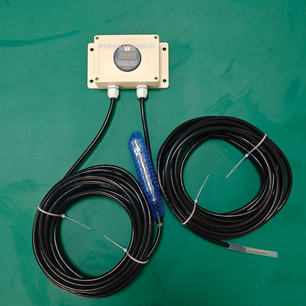 液位电流输出RS485壁挂式液位计变送器水位液位水井水塔液位测量