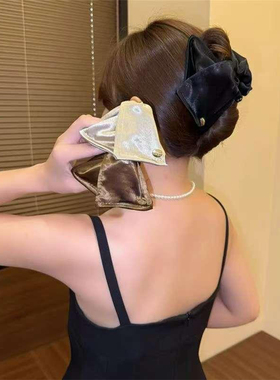 法式缎面贝壳三角抓夹2025新款高级感饱满后脑勺高马尾发夹头饰女