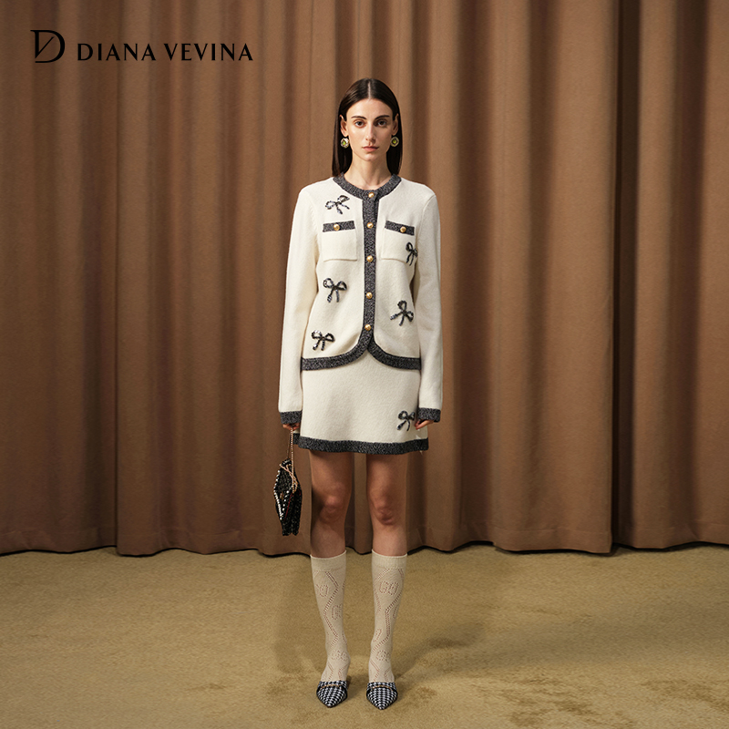 蝴蝶结钉珠拼色毛衣外套