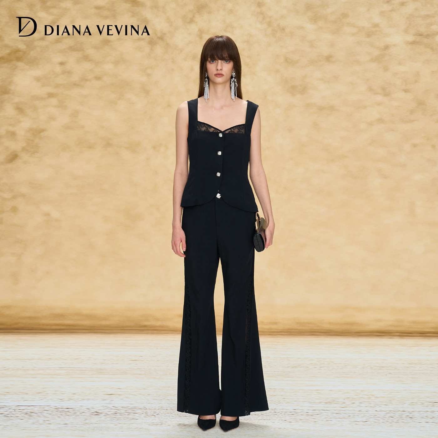 DIANAVEVINA2026夏季新款拼接蕾丝修身无袖上衣女短收腰修身马甲
