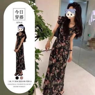 风情万种轻奢高级感海边度假风气质名媛女神范碎花V领连衣裙 夏季