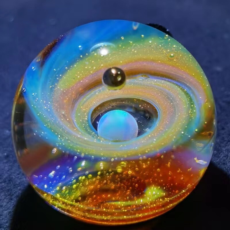 LASTRIA千宙之冕原创工艺琉璃宇宙星空球吊坠，凝萃宇宙实力展示