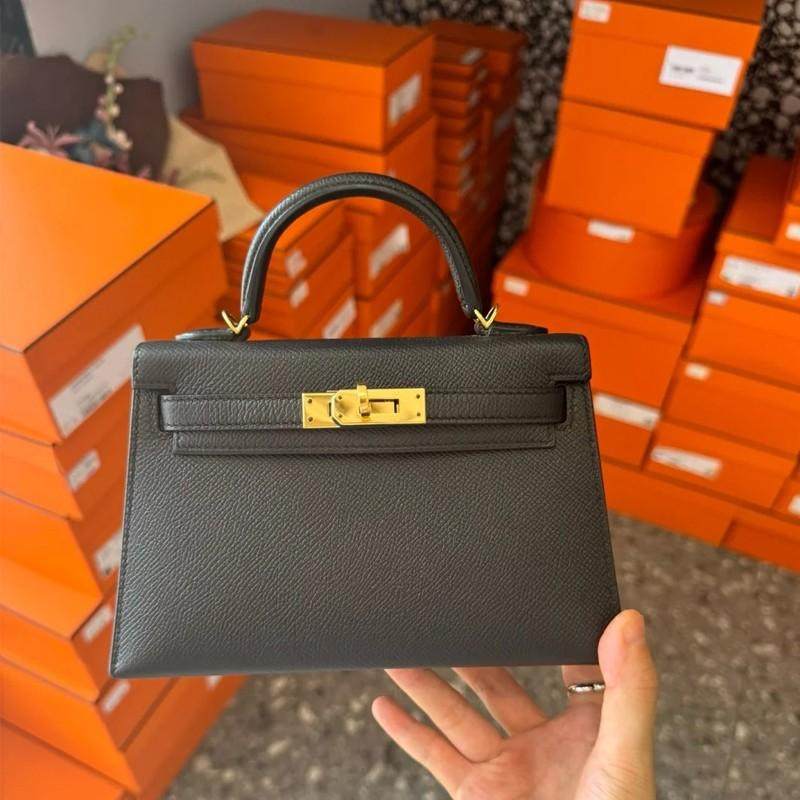 Female bag classic Design The new Second generation Female bag Messenger Advanced sense One shoulder portable Kelly bag 2025 Satchel 22cm