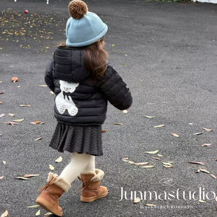 橙小7童装女童宝宝冬装韩系轻薄款小熊刺绣连帽羽绒服白鸭绒外套