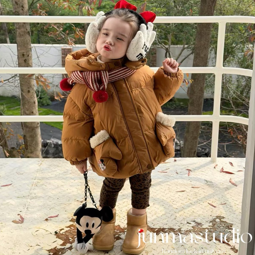 品牌童装女童宝宝儿童冬装新款韩系可爱立体公仔连帽羽绒服外套